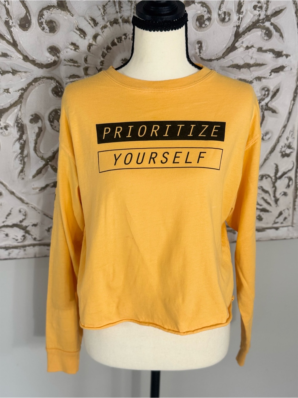 Yellow “Prioritize Yourself” Cropped Graphic Long Sleeve Tee Women’s XL